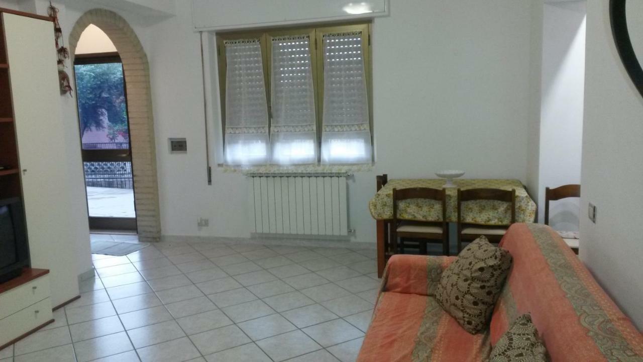 Casa Gialla Santo Stefano di Magra Exterior photo